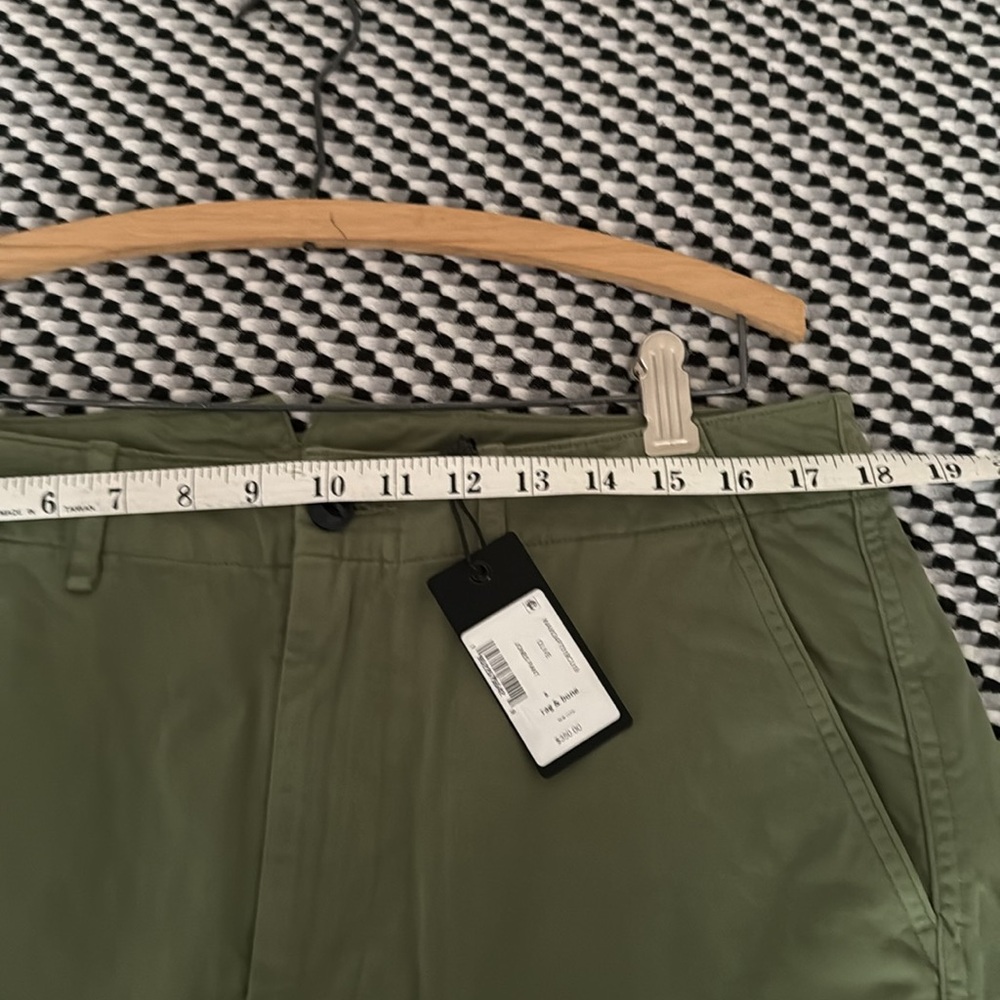 Rag and Bone baggy olive green chinos - Picture 4 of 5